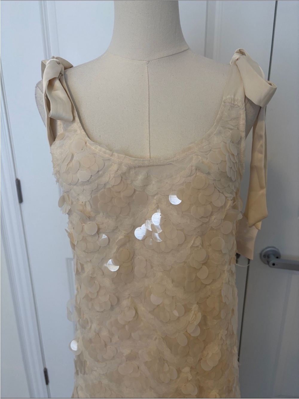En Saison Ivory Sequin Floral Dress with Tie Straps - Picture 10 of 11